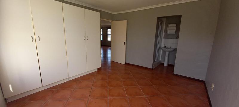 To Let 3 Bedroom Property for Rent in Gordons Bay Western Cape